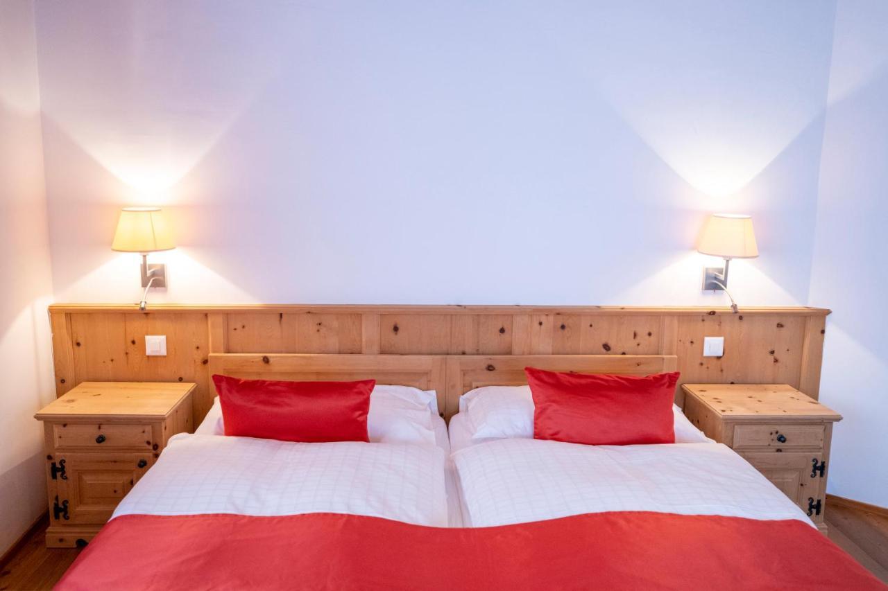 Hotel Engiadina Scuol Zewnętrze zdjęcie