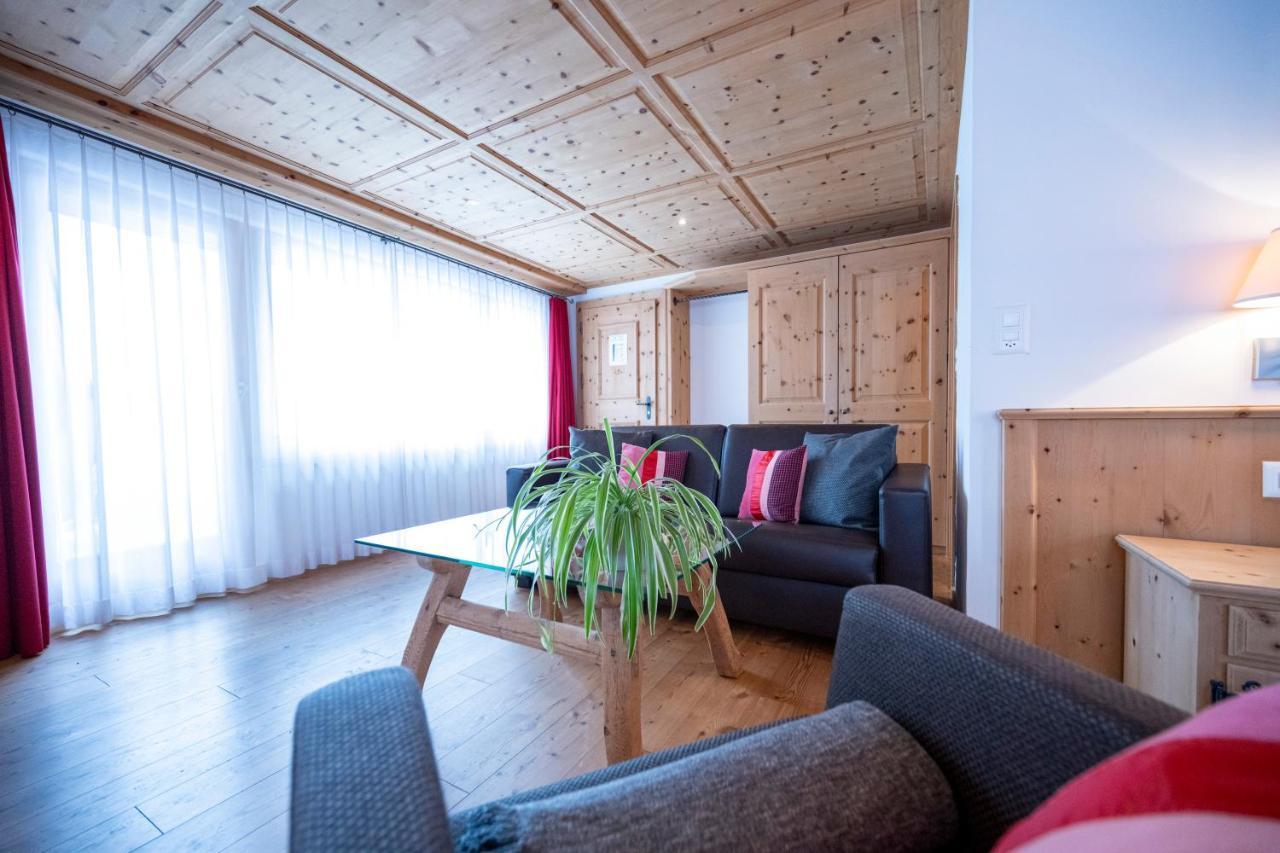 Hotel Engiadina Scuol Zewnętrze zdjęcie