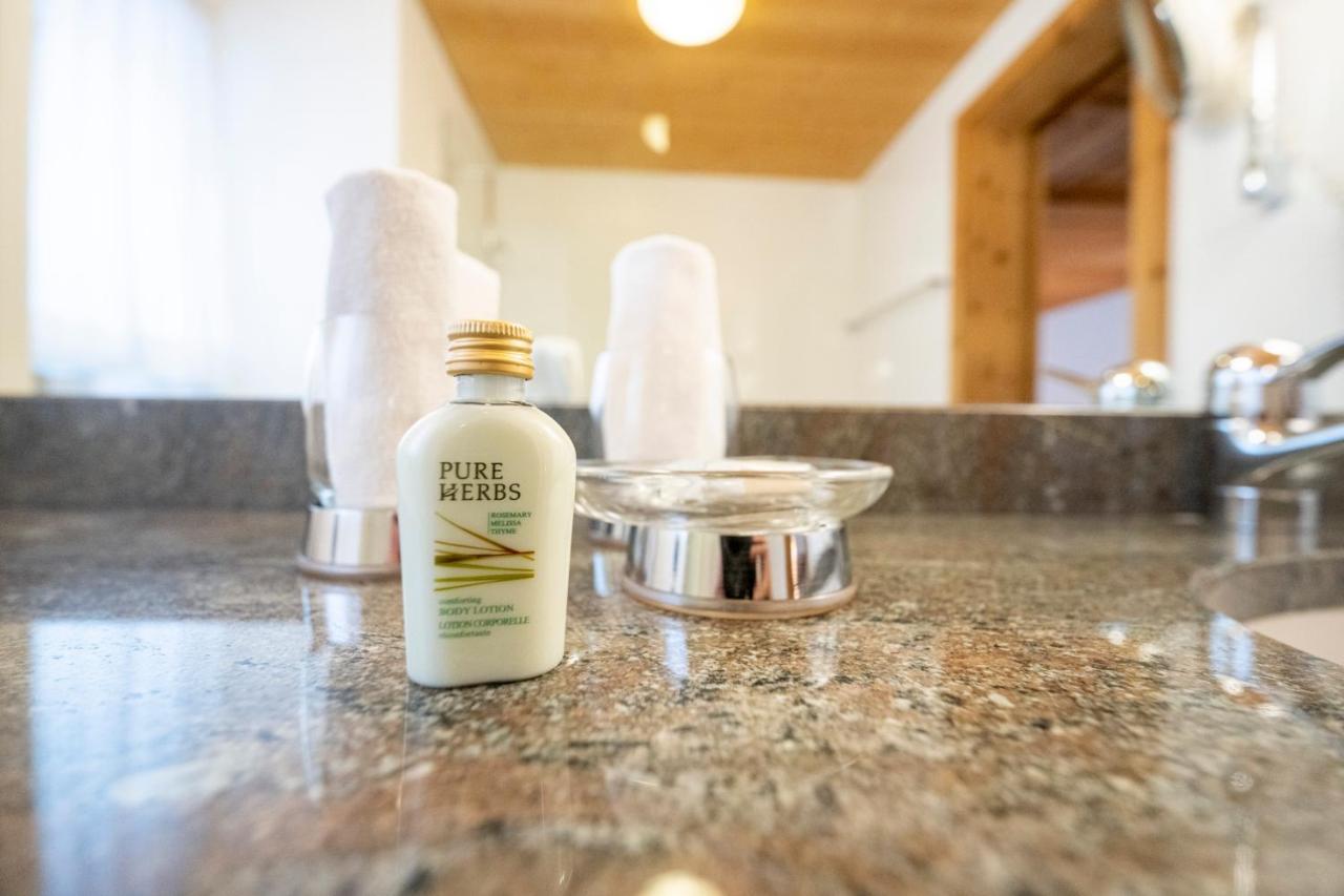 Hotel Engiadina Scuol Zewnętrze zdjęcie