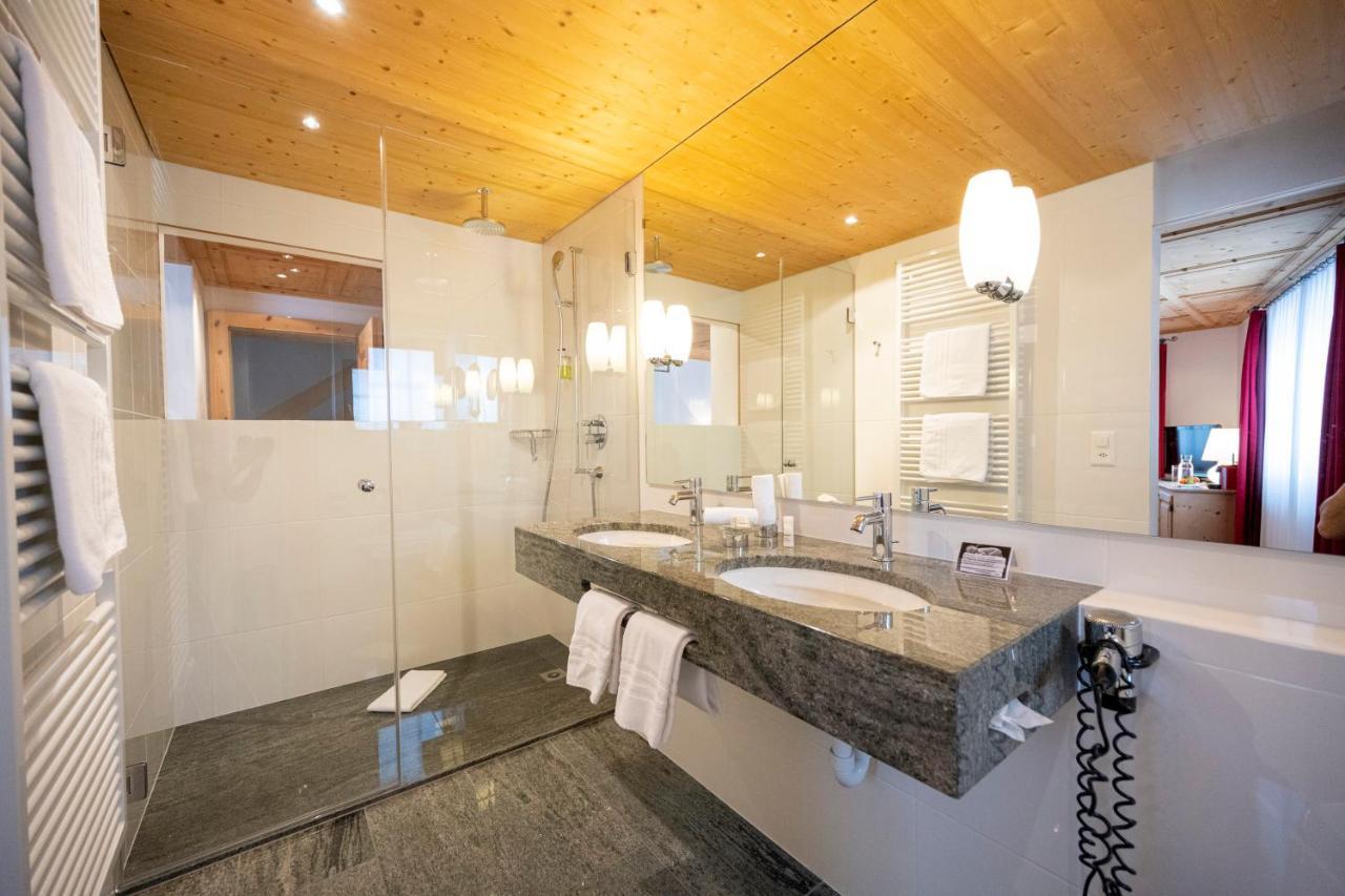 Hotel Engiadina Scuol Zewnętrze zdjęcie
