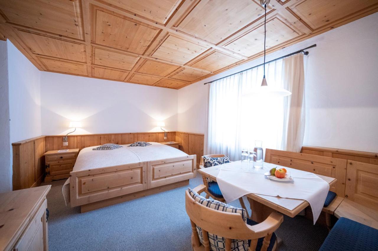 Hotel Engiadina Scuol Zewnętrze zdjęcie