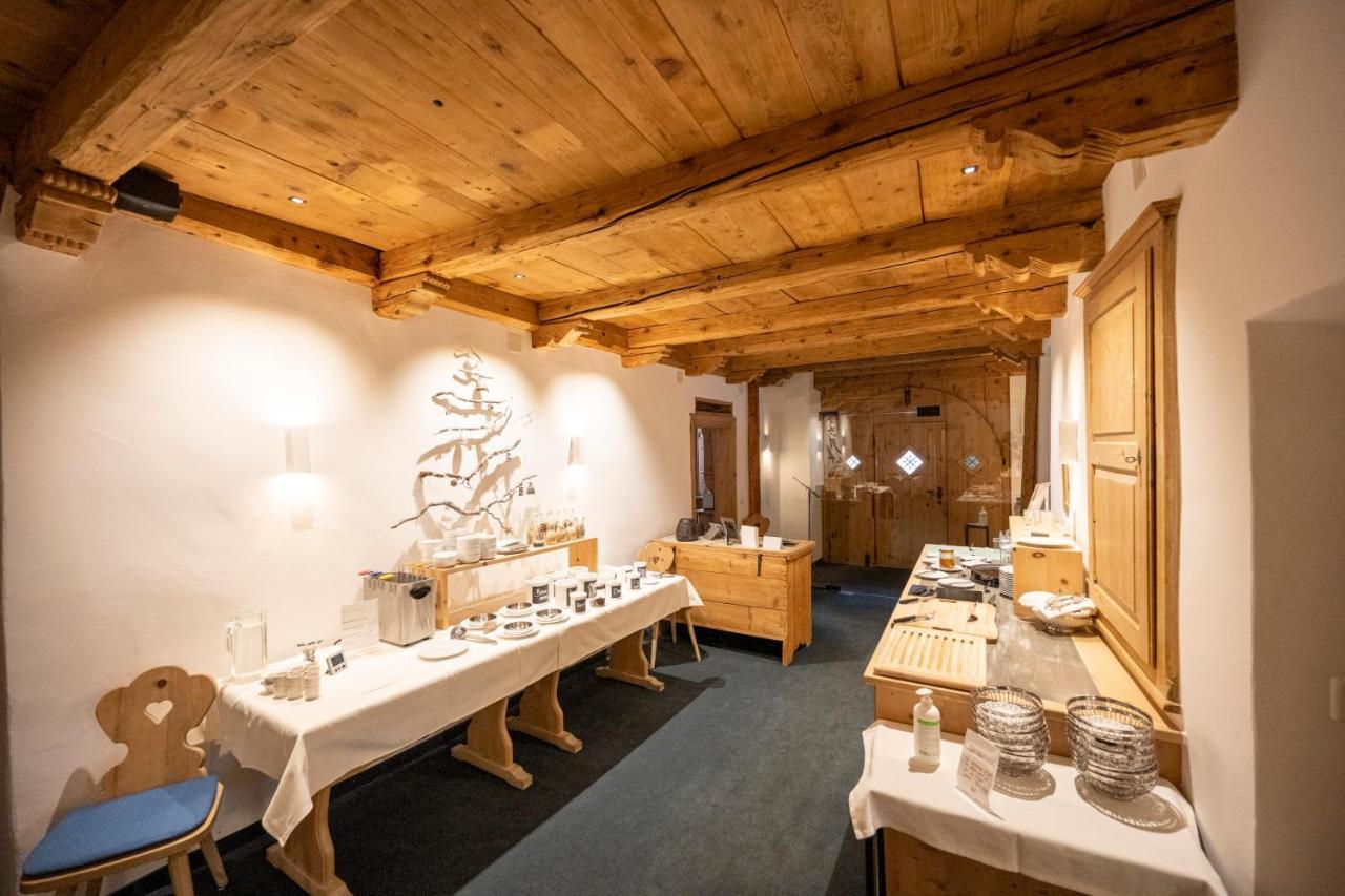 Hotel Engiadina Scuol Zewnętrze zdjęcie