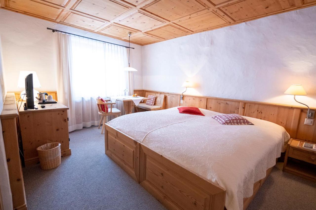 Hotel Engiadina Scuol Zewnętrze zdjęcie