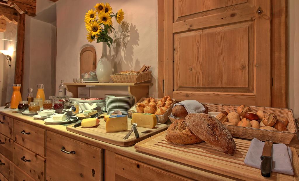 Hotel Engiadina Scuol Zewnętrze zdjęcie