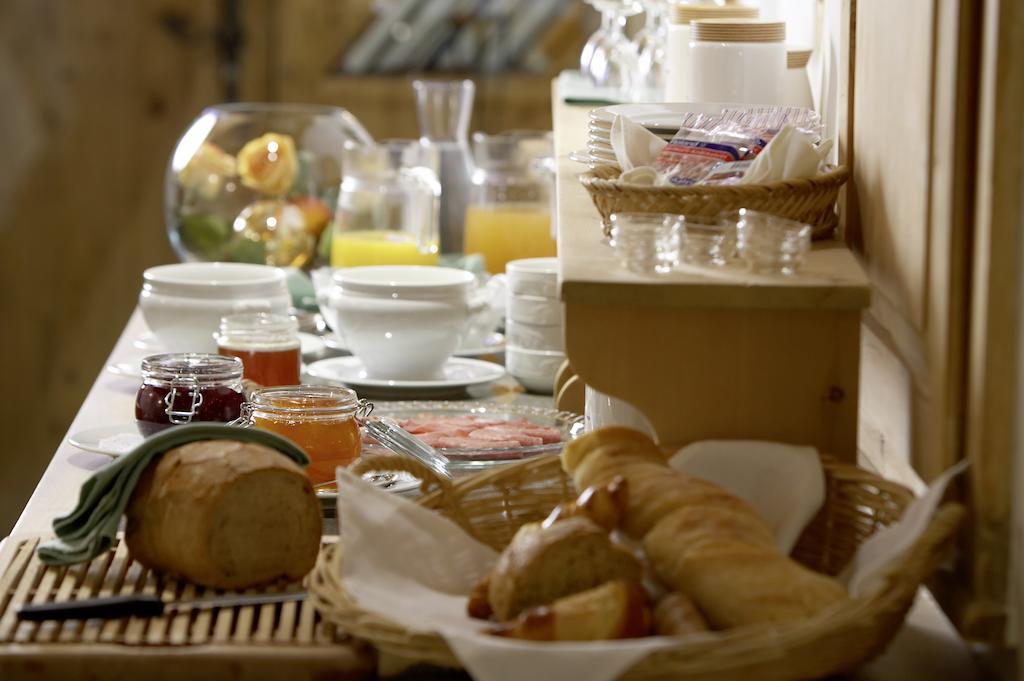 Hotel Engiadina Scuol Zewnętrze zdjęcie