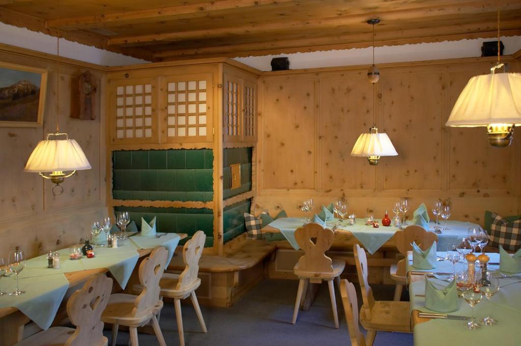 Hotel Engiadina Scuol Zewnętrze zdjęcie