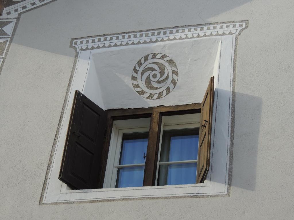 Hotel Engiadina Scuol Zewnętrze zdjęcie