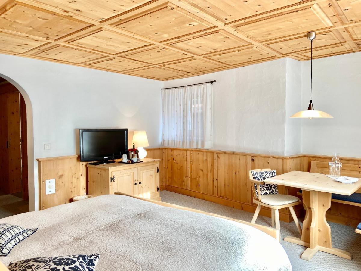 Hotel Engiadina Scuol Zewnętrze zdjęcie